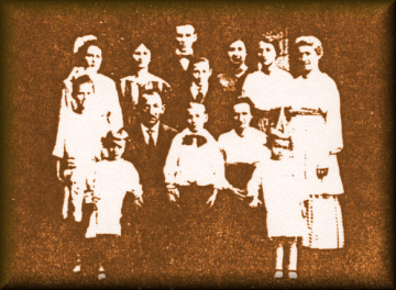 Photo taken before their daughter, who became Sister Conradine, entered the Oldenburg convent of the Franciscans